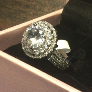 NWT Peermont  Sz 9, “Diamond, round halo ring